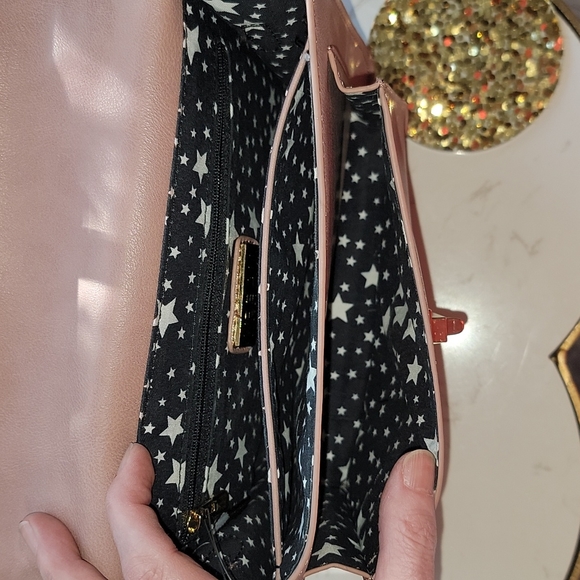 New! Mauve/blush Purse with gold hardware - Picture 5 of 9